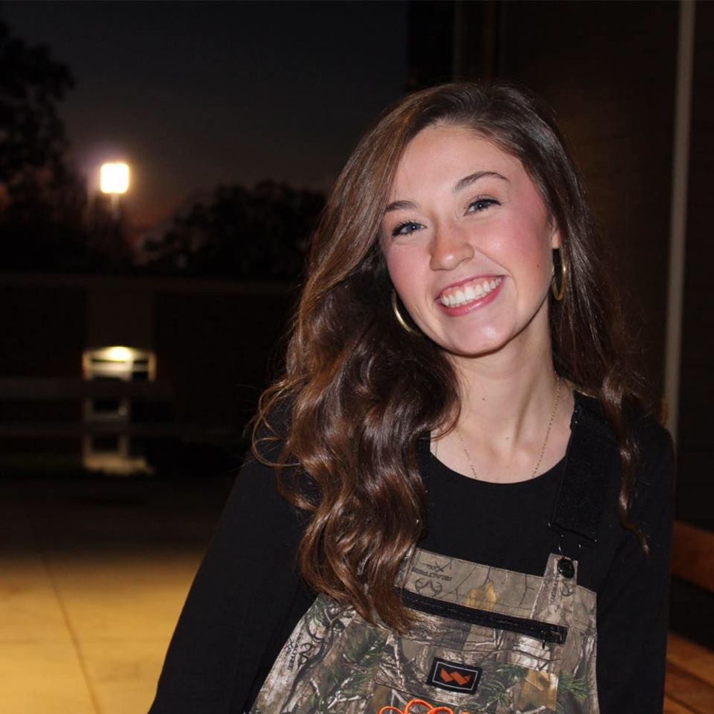 Meet your Posher, Danielle
